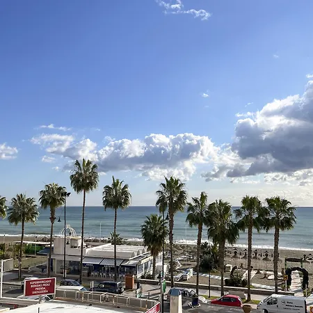 Beatriz Charming בית הארחה *