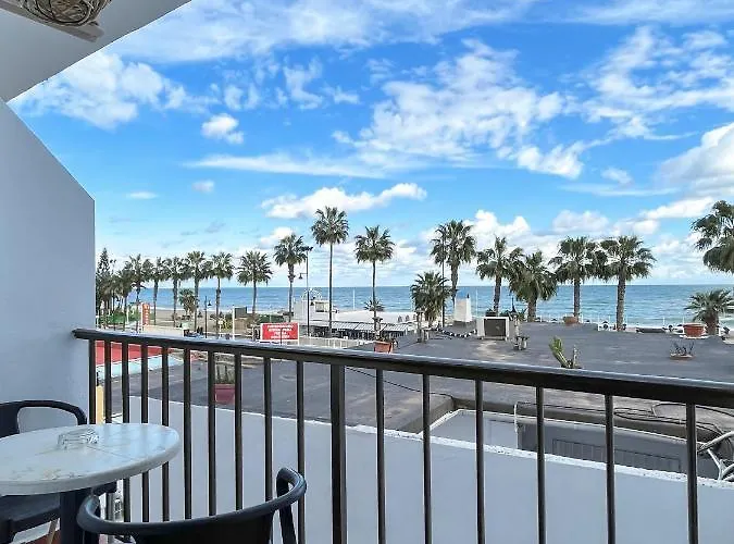 Beatriz Charming * טורמולינוס