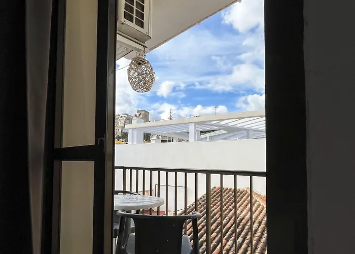 Beatriz Charming * טורמולינוס