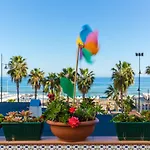 Konukevi Beatriz Charming Torremolinos